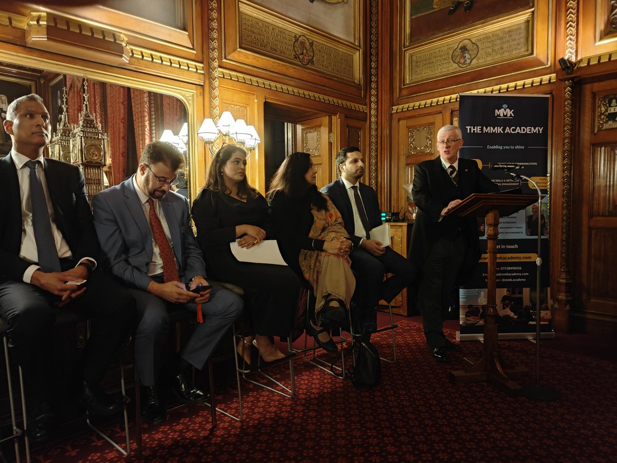 100 young #Muslims attended 'My path to Westminster' event held by The Muslim News & MMK Academy at Speaker's State Rooms hosted by @LindsayHoyle_MP. .@YasminQureshiMP @sajidjavid @SyedKamall @AnumSNP @qurbanhussain @Afzal4Gorton spoke about their journey into politics.