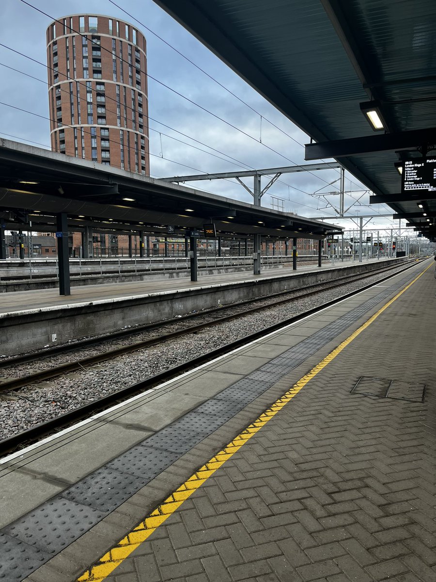 Off to our Harrogate office today! Already half an hour delayed by trains (despite rushing to get an earlier one) but never mind, at least it’s Friday! 🎈