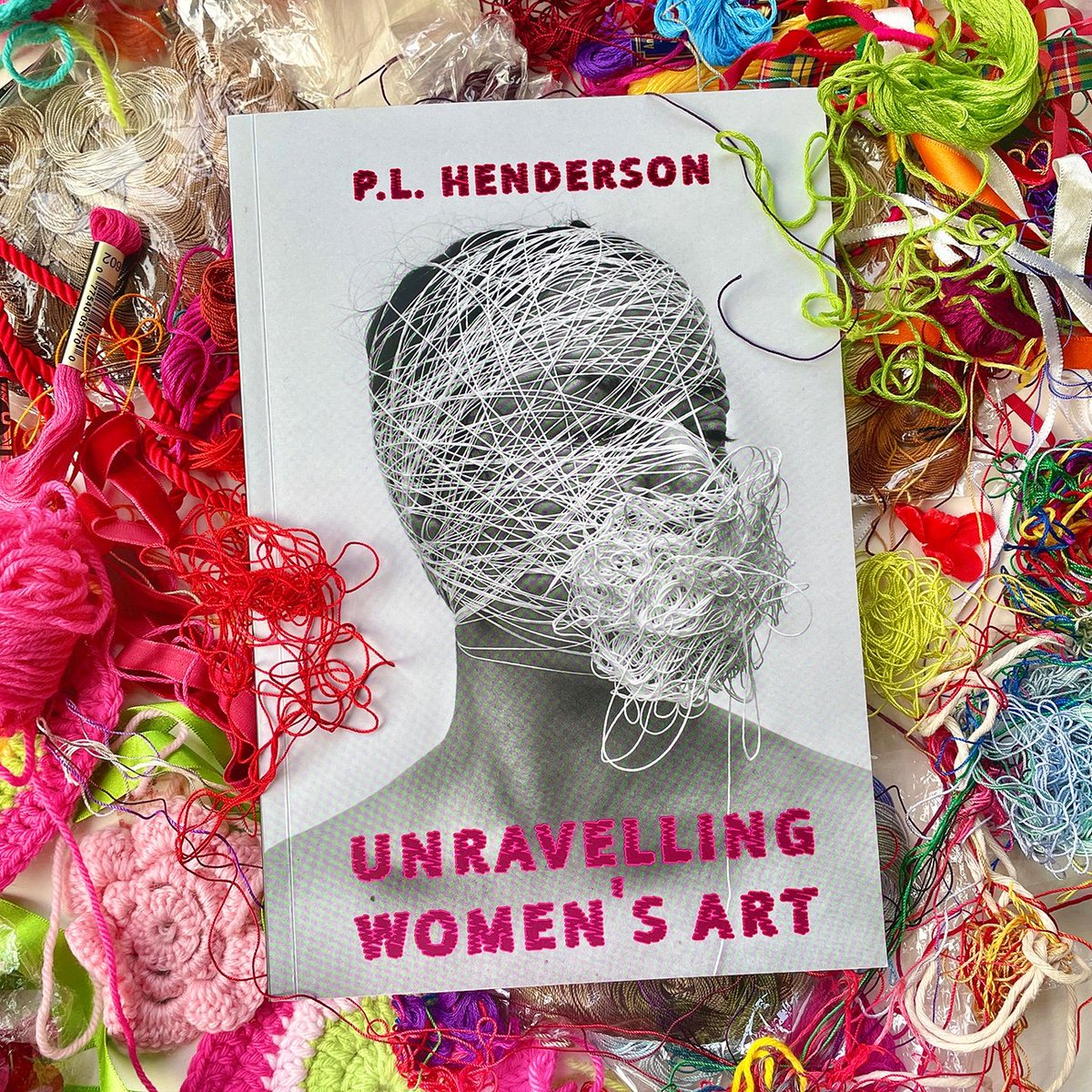 ❤ 🧵 🎁 Make someone's day with 
UNRAVELLING WOMEN'S ART the <a href="/womensart1/">#WOMENSART</a> book!! #Bestseller  Available via Amazon, Book Depository, your bookshops, here aurorametro.com/product/unrave…