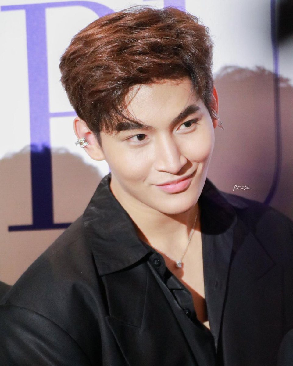 Muayloveohm's tweet photo. IG:ohm_thitiwat: ขอฝากภาพยนต์ Step up to runway ปลายทางฝัน ฉันมีเธอ ด้วยนะครับ วันนี้ทุกโรงภาพยนต์ครับ ✨🦭#Stepuptorunway #Bloom89 #Ohmthitiwat
 #โอห์มไง https://t.co/CpSTWJPDNW