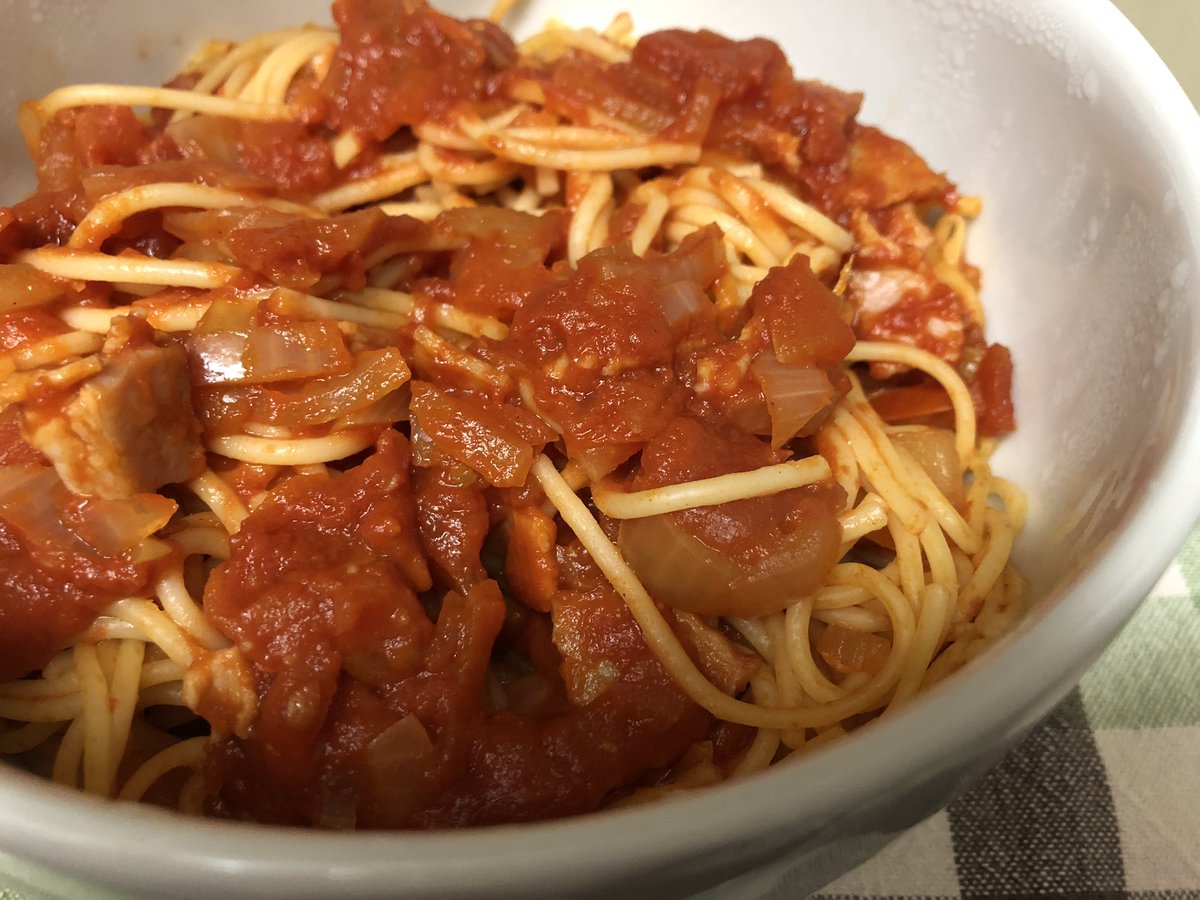 お疲れ様です❣️

雨にもマケズ…
"パスタ"食べて
昼からも頑張ろう
(´∀｀*)

 #おは戦50224fk