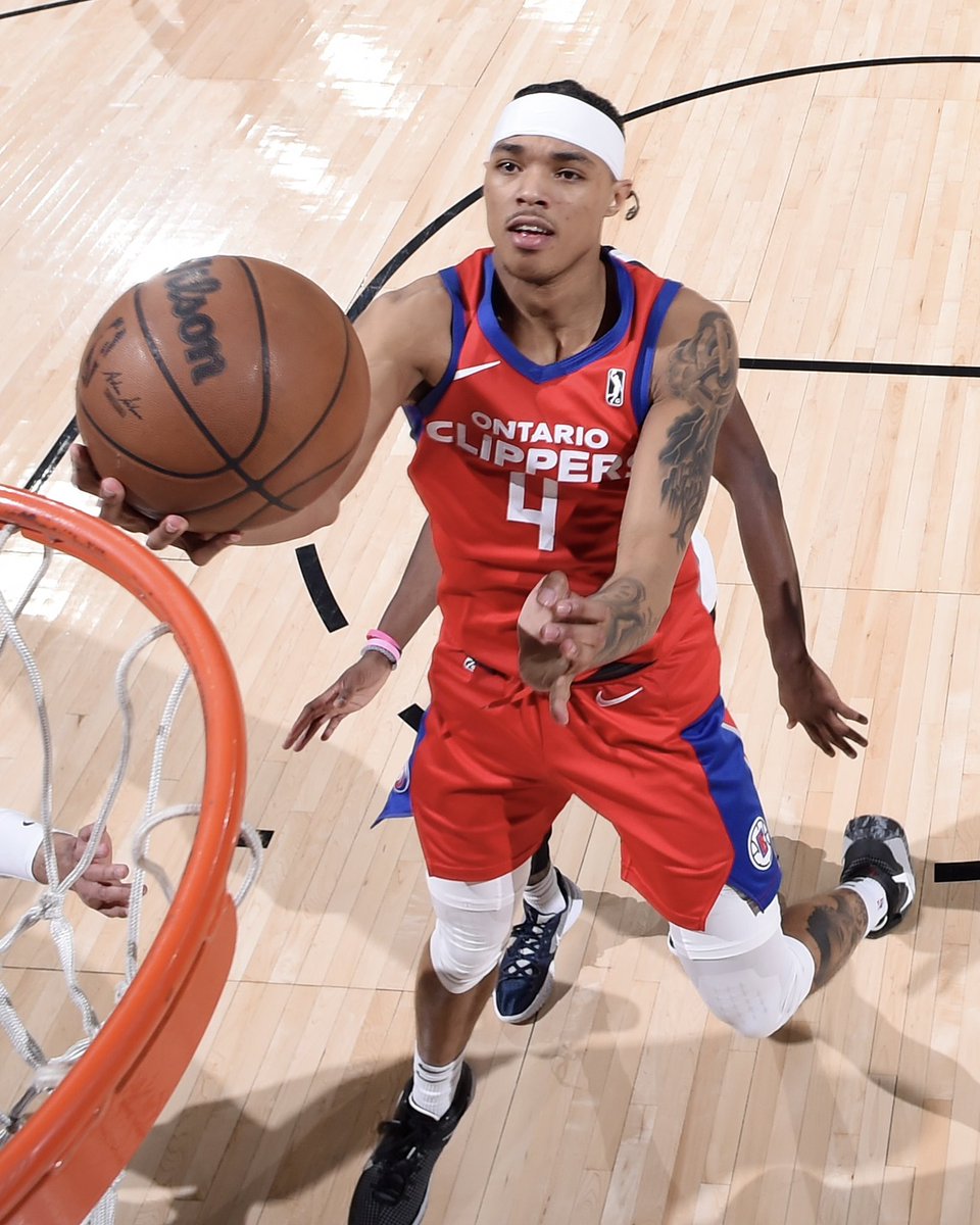 Brandon Boston Jr. was UNREAL in the first half for the @OntClippers on ESPN+ 20 PTS ⭐️ 8/10 FG ⭐️ 19 MIN Clippers up 64-47 at the break