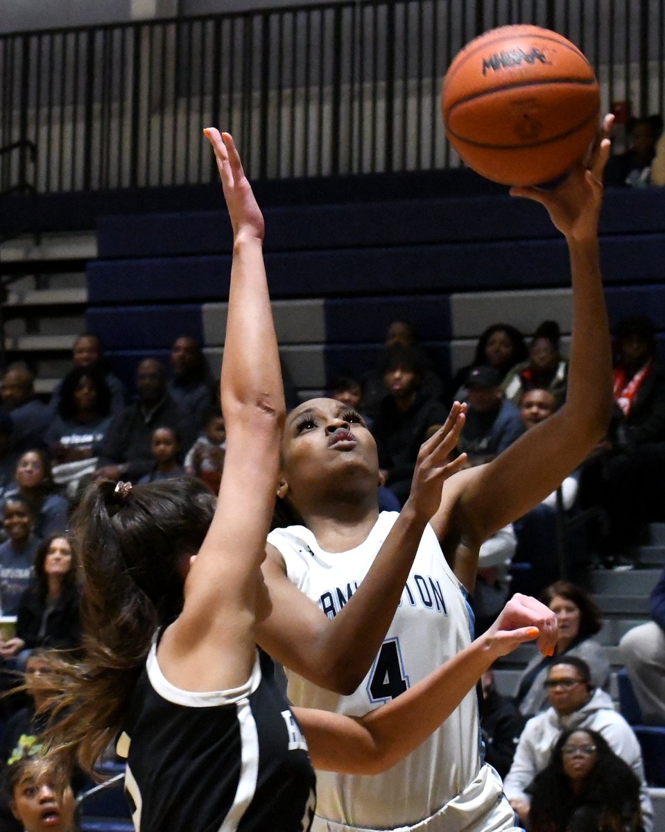 MIPrepZone's tweet photo. GIRLS BASKETBALL: @bhhs_girlsbball dominates glass, beats @FarmingtonGBB 73-43 to clinch first league title since 2017 >> https://t.co/CFXGeg8icu 

@hills_hawks @BHHScage @bhschools @BHBlackHawks https://t.co/YuMzHOcokM