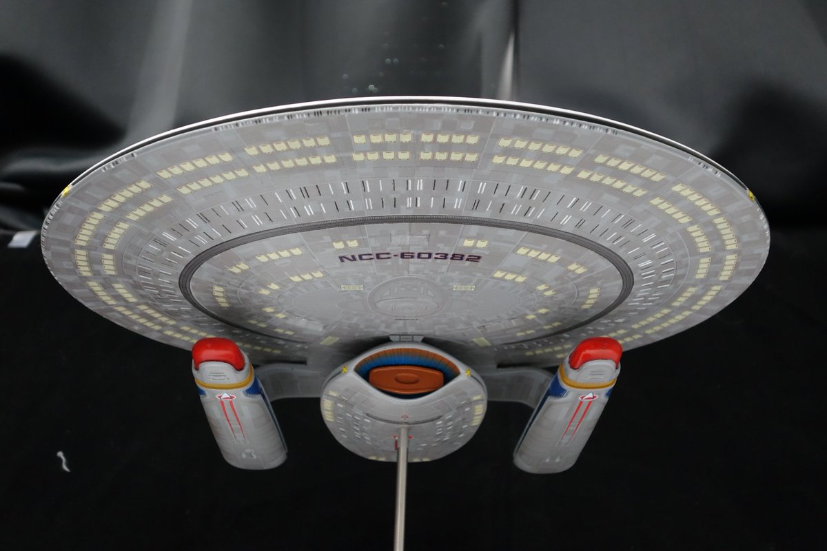 esdi's tweet image. This is my Nebula Class USS Fawkes. It's the Phoenix variant, so, I named it after Dumbledore's phoenix, Fawkes. This is the AMT Enterprise D kit with a conversion kit. And yes, I sanded down the kit's panel lines for a smooth finish. #StarTrek #starships #1400scale
