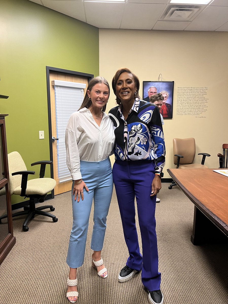Last year <a href="/GMA/">Good Morning America</a> <a href="/RobinRoberts/">Robin Roberts</a> visited with our students. Help us continue to use to offer these formative opportunities. There is still time! Give $5 and help us reach our goal of 100 donors for 100 years of <a href="/lipscomb/">Lipscomb University</a> student media. #ThrowbackThursday givingday.lipscomb.edu/campaigns/babb…
