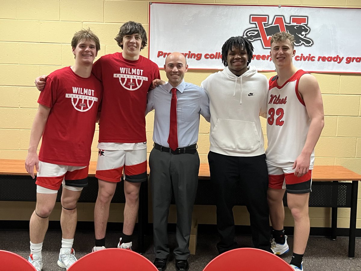 Great end of the reg. season on senior night, besting ⁦<a href="/lgbadger/">Badger Athletics</a>⁩ 77-62. ⁦<a href="/j_christiansen5/">Jake Christiansen</a>⁩ led 4 Panthers in double figures, with 25. ⁦<a href="/cooperzimme18/">Cooperzimmerman18</a>⁩ had 21, ⁦⁦<a href="/ChristianIrsli2/">Christian Irslinger</a>⁩ with 12 and ⁦<a href="/32AnthonyCorona/">ANTHONY CORONA</a>⁩ added 10. Up next Waterford on 2/28