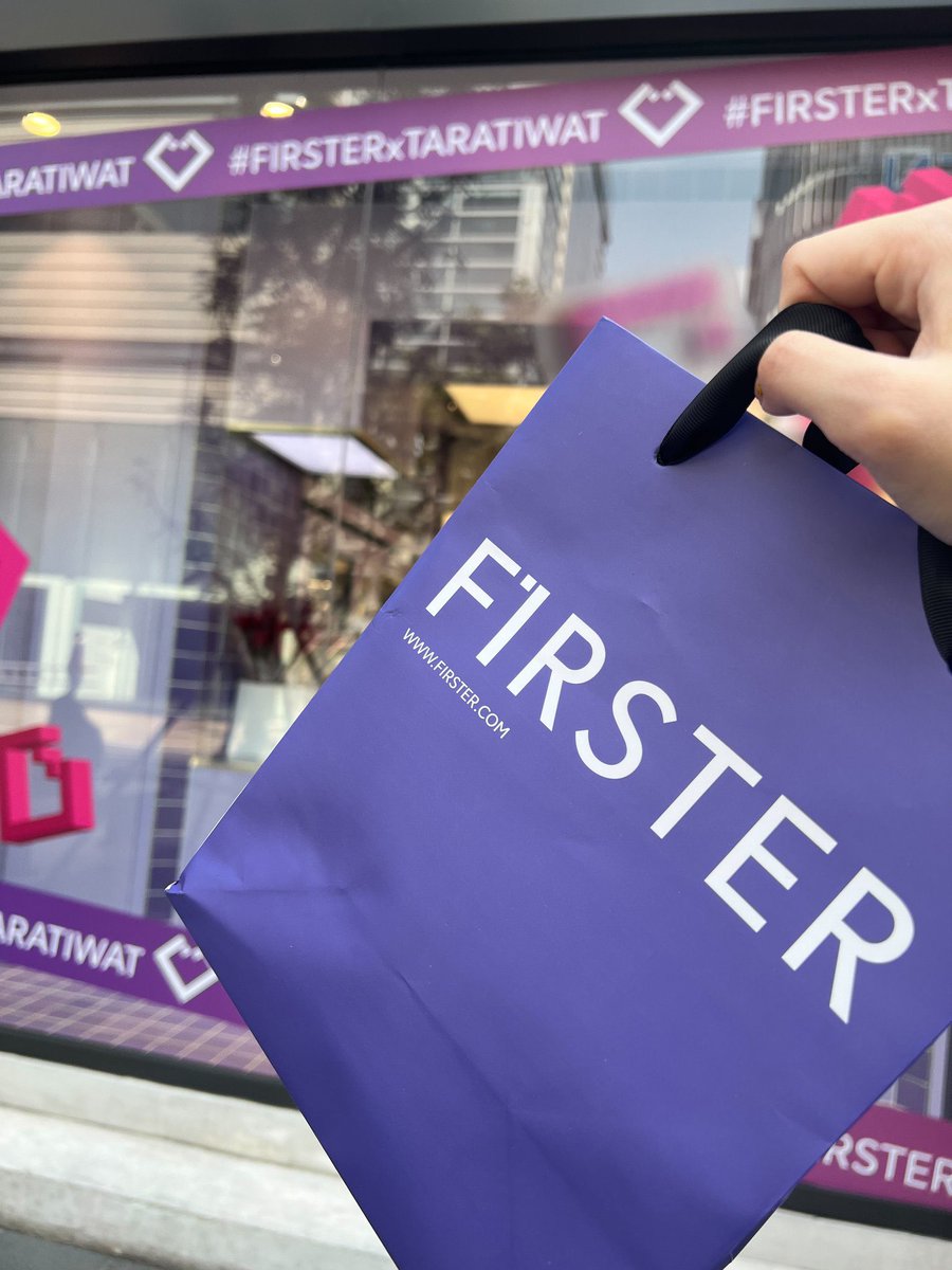 19ocx's tweet photo. วันนี้มาช้อปลิปที่FIRSTER ที่นี่เค้ามีโปรซื้อลิป2แท่ง รับส่วนลด15% ในวัน #LIPSTERDAY แอบกระซิบว่าเค้ามีทุกวันศุกร์สุดท้ายของเดือน แถมยังได้Voucherอีก500บาท ทั้งลดทั้งให้ คุ้มในคุ้มไปอีก ตอนนี้เค้ามีถึง2สาขาแล้วด้วยนะ ทั้งสยามแล้วก็คิงพาวเวอร์มหานครเลย วันนี้อย่าลืมไปช้อปกันนะ https://t.co/Z8bJAZYvji
