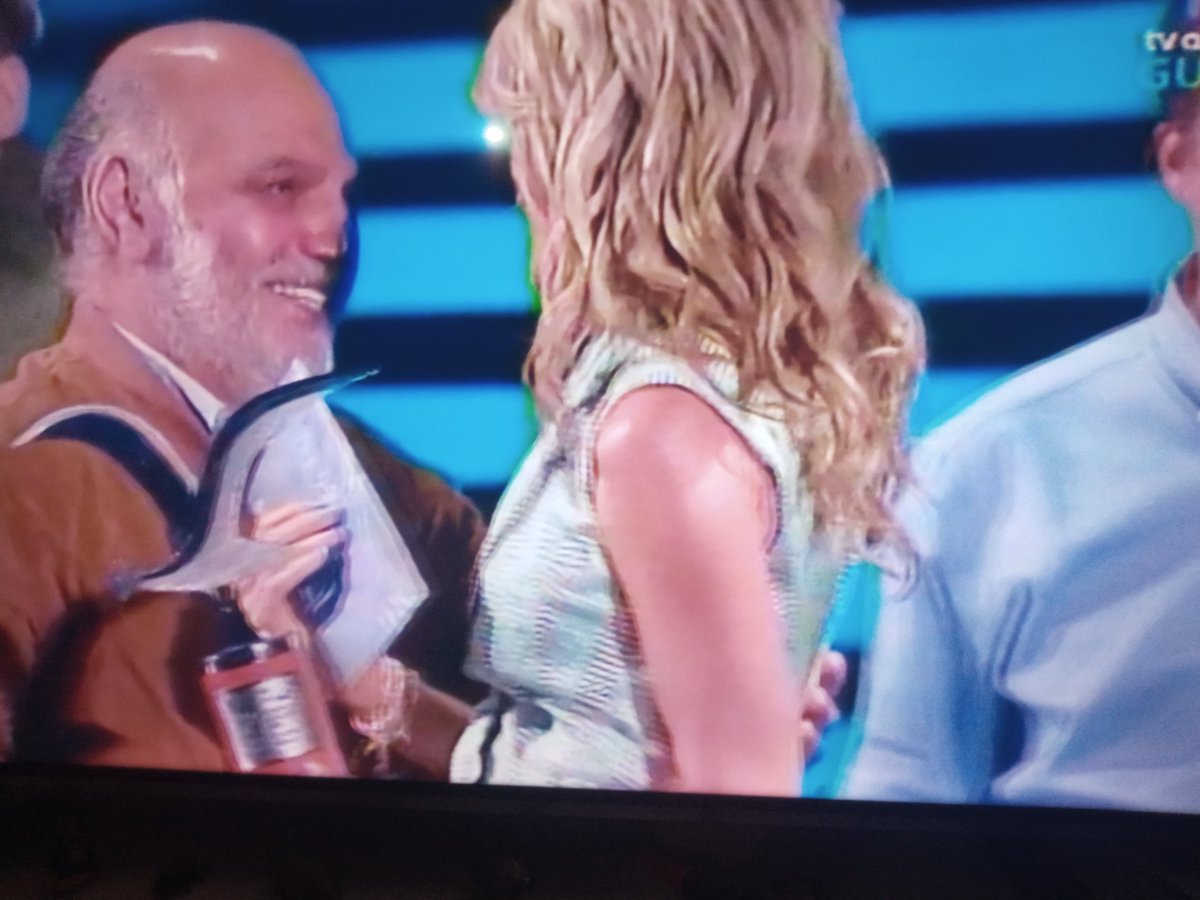 HugoBarriosM's tweet photo. ZELAYA triunfa como intérprete Internacional en el Festival Viña del Mar en Chile 2023
"YO TE QUIERO COMO PUEDA" https://t.co/LdxCGxYmfa