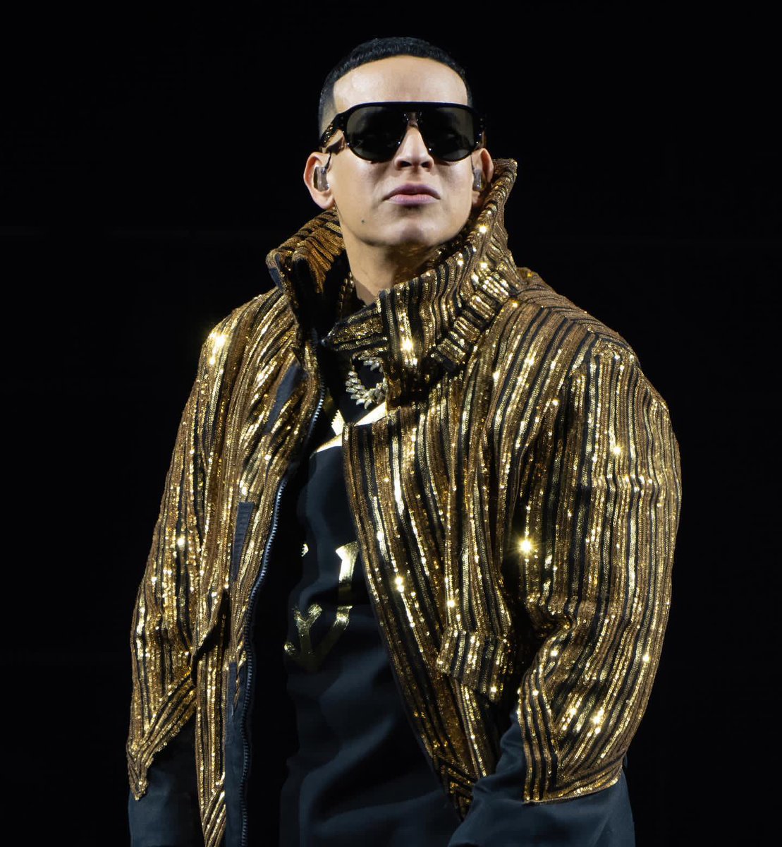 .<a href="/daddy_yankee/">Daddy Yankee 😀 (DY)</a> has won three #PremioLoNuestro:

— Artista Masculino Del Año - Urbano
— Tour Del Año — La Ultima Vuelta World Tour
— Remix Del Año — Sal y Perrea Remix