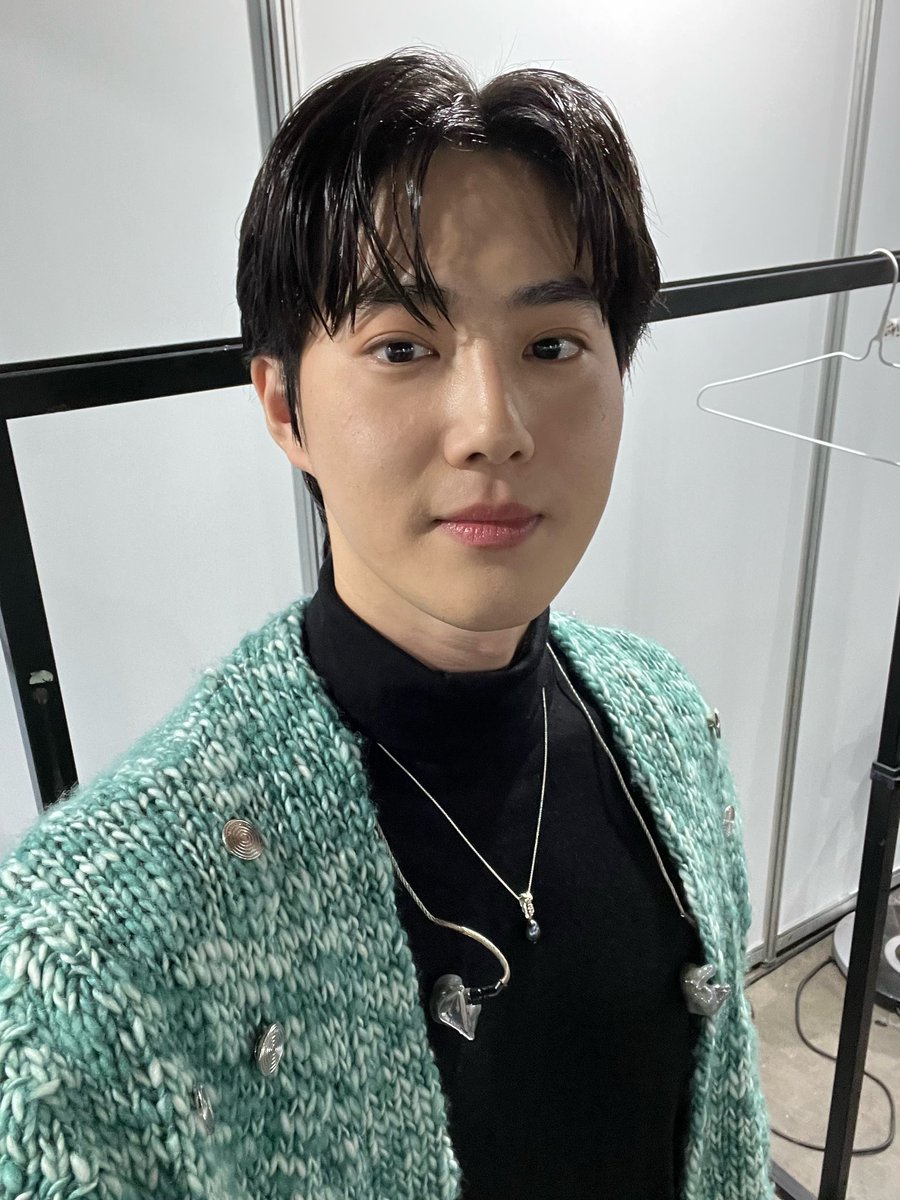 ilumyeon's tweet photo. lindo lindo https://t.co/y5nY5MyKQM