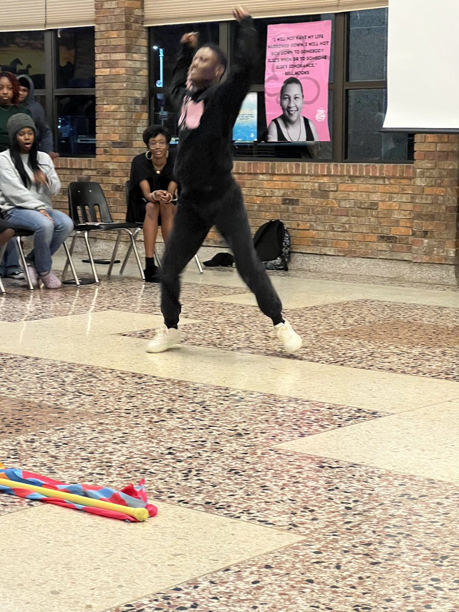 theSharGunter's tweet photo. So proud of our students! During our Black History Program we were graced with future educators, doctors, lawyers, musicians, politicians, and change leaders! Our students are AMAZING!!!♥️💙♥️💙 #RISDHonorsHeritage #BuildingmUStangs #PHSStrongerTogether https://t.co/BEPOfIANsW