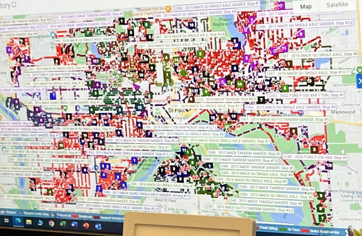 melvincarter3's tweet photo. Here’s a map of all the routes our @stpaulpublicw crews have plowed in the last 12 hours.

And we’ll have 70+ plows out overnight tonight. #SnowEmergency
#MoveYourCar #SaintPlow https://t.co/TuyyGNYkcp