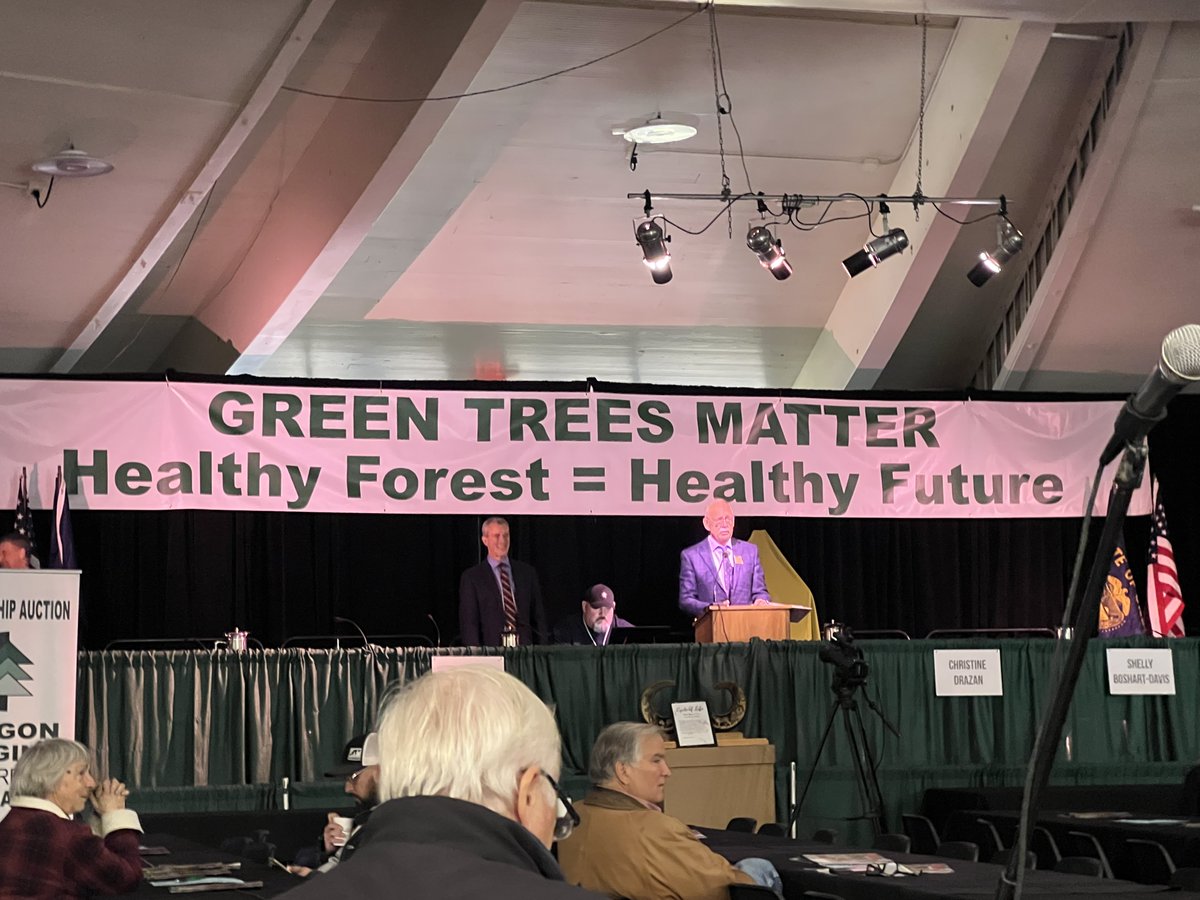 TimberUnity's tweet image. We still have a #StateToSave so that's why we showed up to the 85th annual #OregonLoggingConference! To kick it off went to Oregon Women in Timber Auction and then to the show today! 
#orag #orleg #orpol #LaneCounty