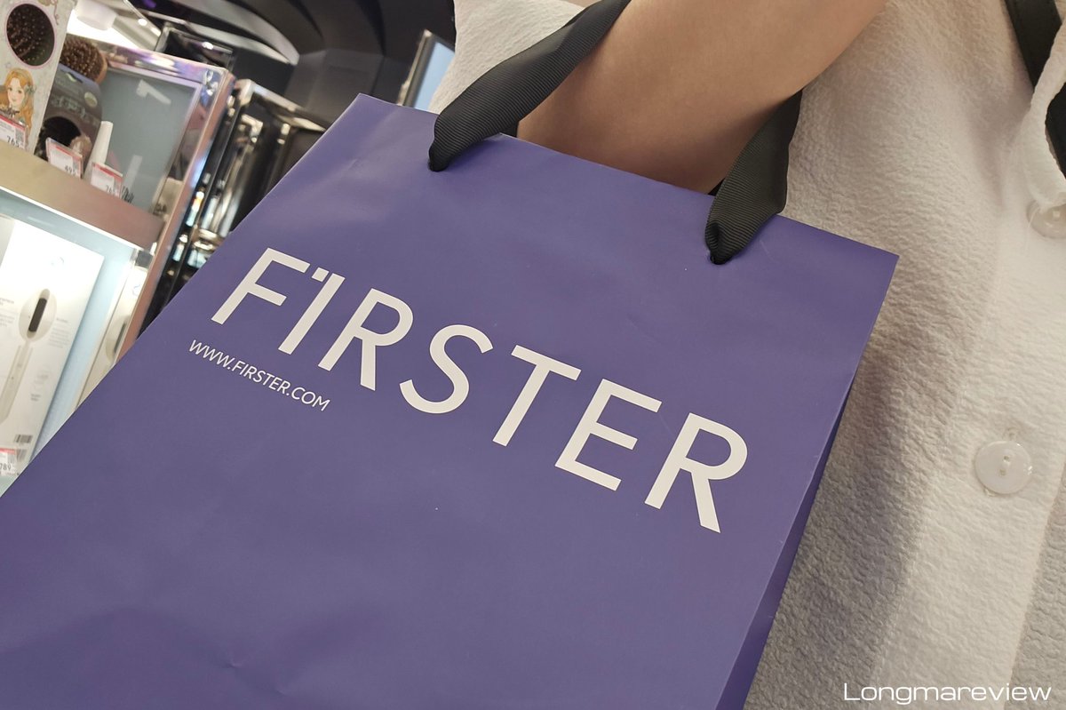 Longmareview's tweet photo. ไปช้อปศุกร์สิ้นเดือน เจอ FIRSTER ที่สยามซ.7 มีโปร #LIPSTERSDAY พอดี๊ สวรรค์ของคนคลั่งลิปแล้วแหล่ะ😍👄 ซื้อลิป 2 แท่งลด 15% แถมได้ว้อยเชอร์อีก 500฿ไปช้อปต่อ คุ้มมว๊ากกก เดินแป๊ปๆได้ของมาถุงนึง55 นี่สวอชโทนชมพูมาฝาก วันนี้วันเดียวไปช้อปด่วนๆ #โปรดีบอกต่อ #FIRSTERBEAUTY https://t.co/bb3JaTtqaC