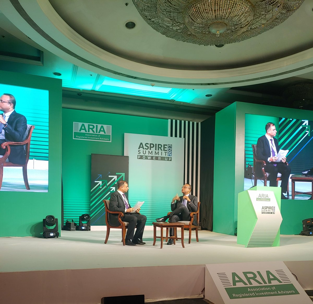 SureshSadagopan's tweet photo. At #ASPIREsummit by @aria_india. 

Mr. Ananthanarayanan, wholetime member of SEBI gave the keynote and now having a chat with @vishdhawan https://t.co/yaQPiX0DHn