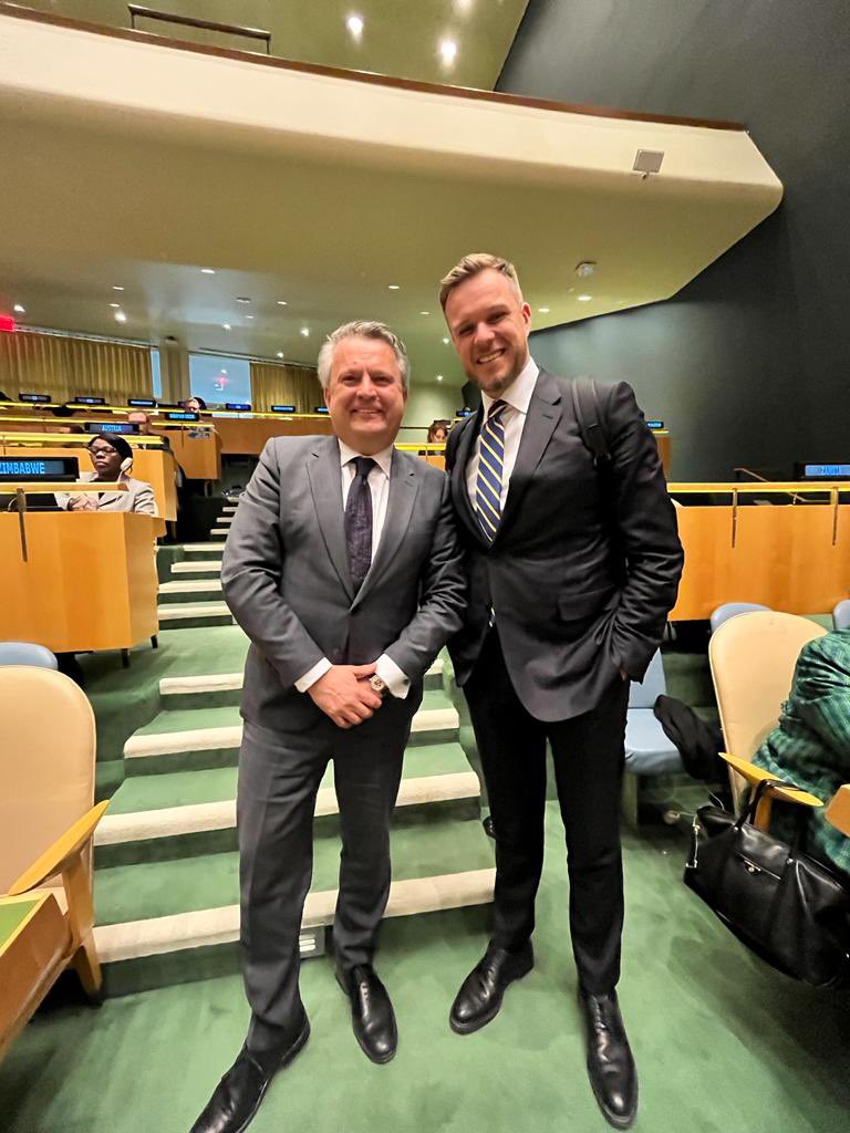 One of the coolest Foreign Ministers <a href="/GLandsbergis/">Gabrielius Landsbergis🇱🇹</a> from one of the bravest countries <a href="/LithuaniaMFA/">Lithuania MFA 🇱🇹 | #StandWithUkraine</a> Labai ačiū už jūsų nepaliaujamą palaikymą!