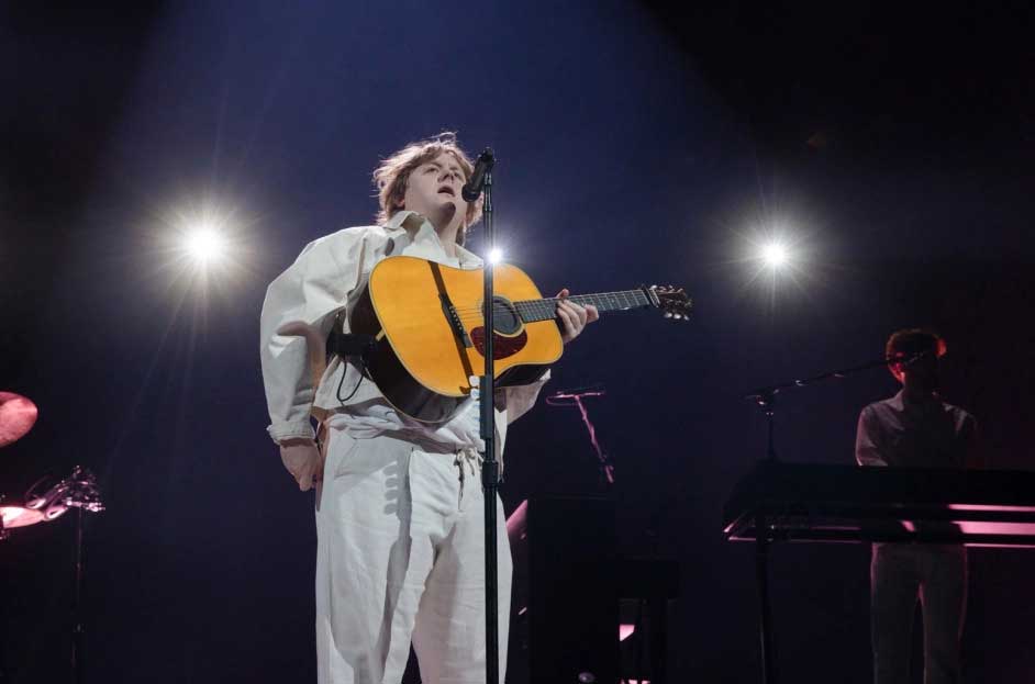 recentnewshead's tweet photo. You won’t believe what happened when Lewis Capaldi’s Tourette’s kicked in mid-performance! https://t.co/aO5rMnkl39 

#LewisCapaldi #TourettesAwareness #FansToTheRescue #SomeoneYouLoved #FrankfurtConcert #HeartwarmingMoment #MusicNews #LivePerformance https://t.co/WapHF1e2c4