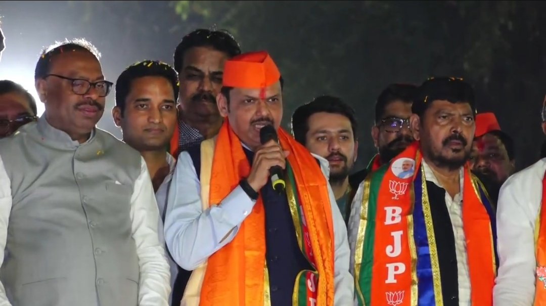 BJYM4Kothrud's tweet photo. आरंभ है प्रचंड!

#कसब्यात_कमळच #कसब्याची_पसंत_रासने_हेमंत 
@HemantNRasane विजयी भव!

@Dev_Fadnavis @cbawankule @mohol_murlidhar @SidShirole @jagdishmulikbjp 
#BJP4Kasba https://t.co/m9meUylK3X