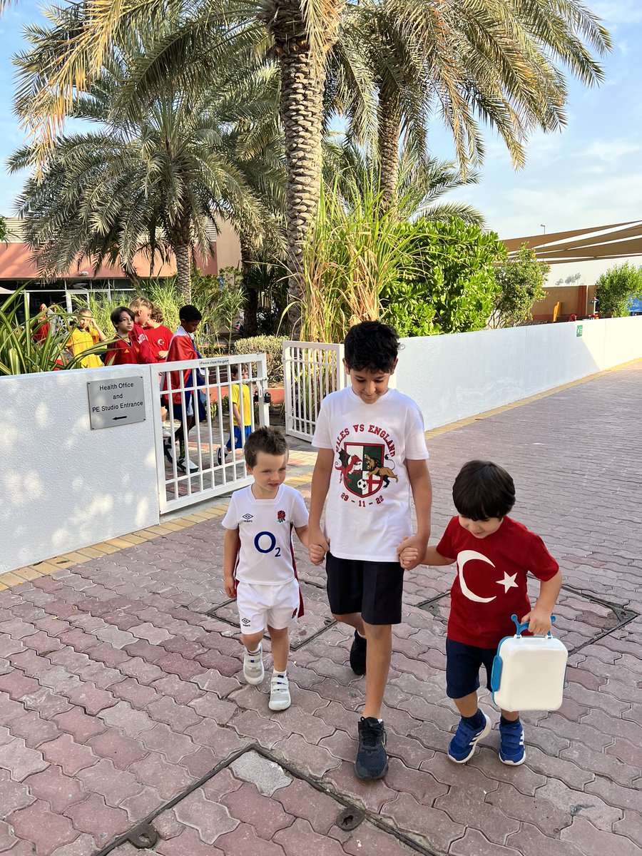 #jessjumcollaboration <a href="/JESSDubai/">JESS Dubai 🇦🇪</a> Our Year 6 children worked wonderfully with our FS children to make sure everyone was included and celebrated in our international day celebrations.