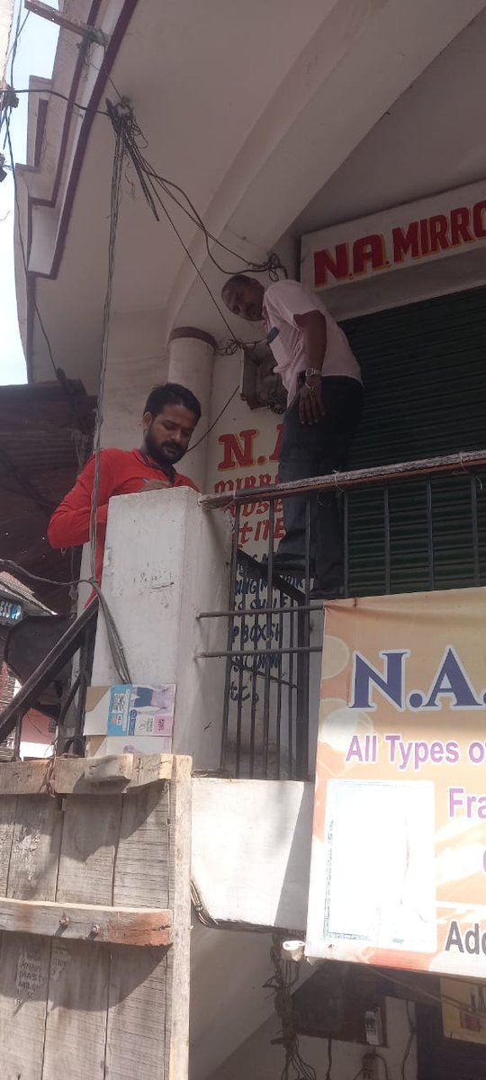 Today 24/02/2023, Disconnection drive and revenue realisation at Ahibaranpur substation under Daliganj division. <a href="/aksharmaBharat/">A K Sharma</a> <a href="/UPPCLLKO/">UPPCL</a> <a href="/UppclChairman/">CMD UPPCL</a> <a href="/MVVNLHQ/">Madhyanchal Vidyut Vitran Nigam Limited</a> <a href="/MVVNLmd/">MVVNL</a> <a href="/mduppcl/">MDUPPCL</a> <a href="/EMofficeUP/">Energy Minister Office UP</a> <a href="/CMOfficeUP/">CM Office, GoUP</a> <a href="/ChiefSecyUP/">S.P. Goyal, Chief Secretary, GoUP</a>