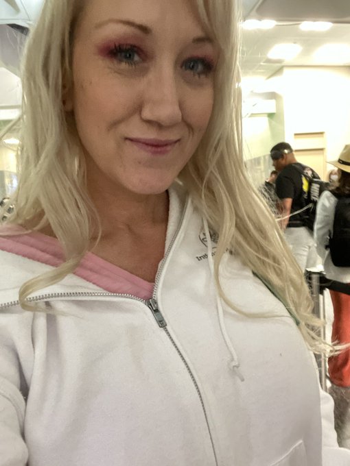 At the airport!! Tulum, here I come! https://t.co/a2b5rq7xIy<a href="/tag/onlyfans"class="tags"><span>#onlyfans</span></a>