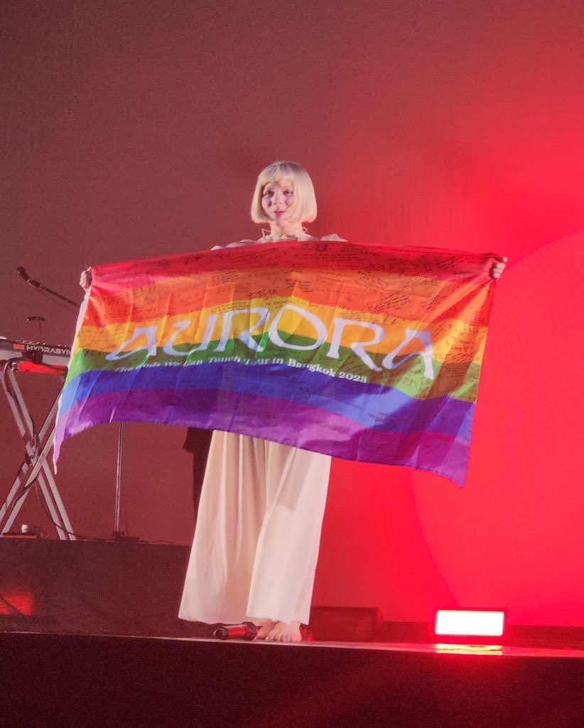 LovesweeT69's tweet photo. Finally!!
It was a magical time that I felt in my life. The show was the best and people who came to this concert were nice too. Hope you came back again!!    Tusen takk to Aurora @AURORAmusic #TheGodsWeCanTouchTourTH #Aurora2023 #AuroraThailand https://t.co/hTvIM2XjxT