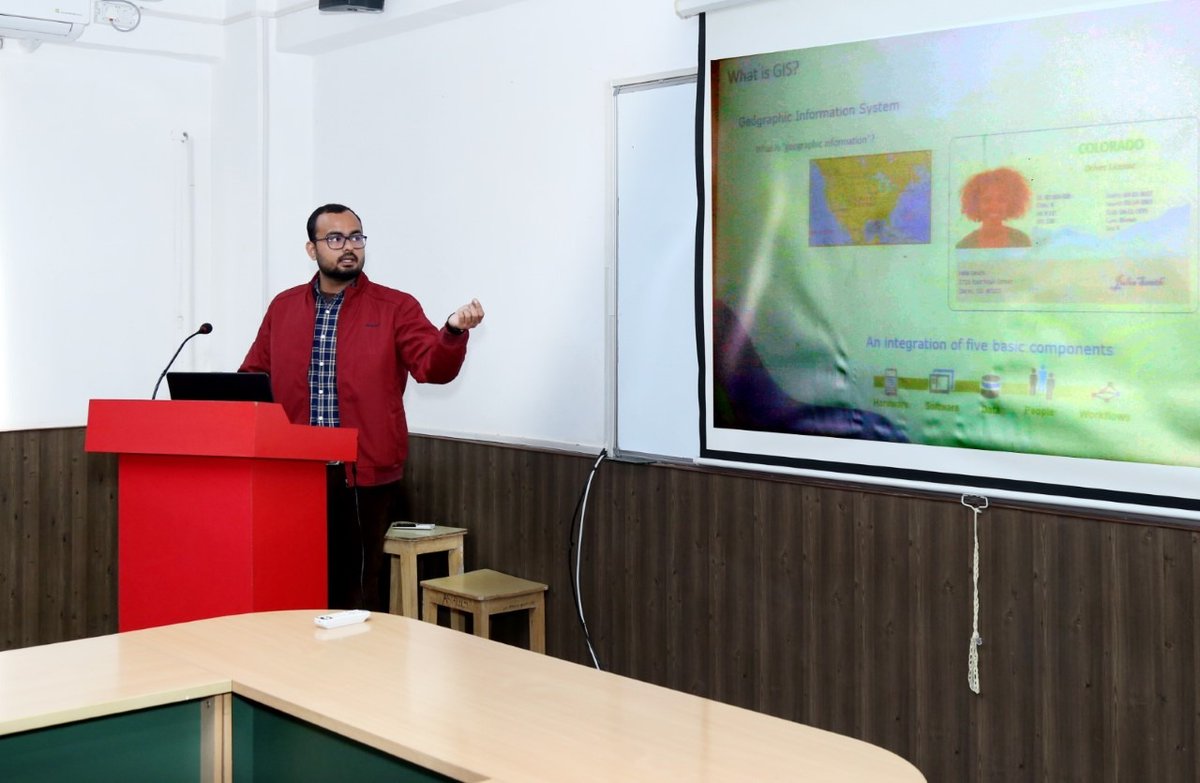 ShooliniUniv's tweet image. Shoolini’s Faculty of Engineering &amp;amp; Technology organised a Faculty Development Program (FDP) on the Application of Geographic Information Systems &amp;amp; Remote Sensing in Engineering.
Take a look. 🙌🏼

#engineering #developmentprogram #engineeringfaculty #civilengineering