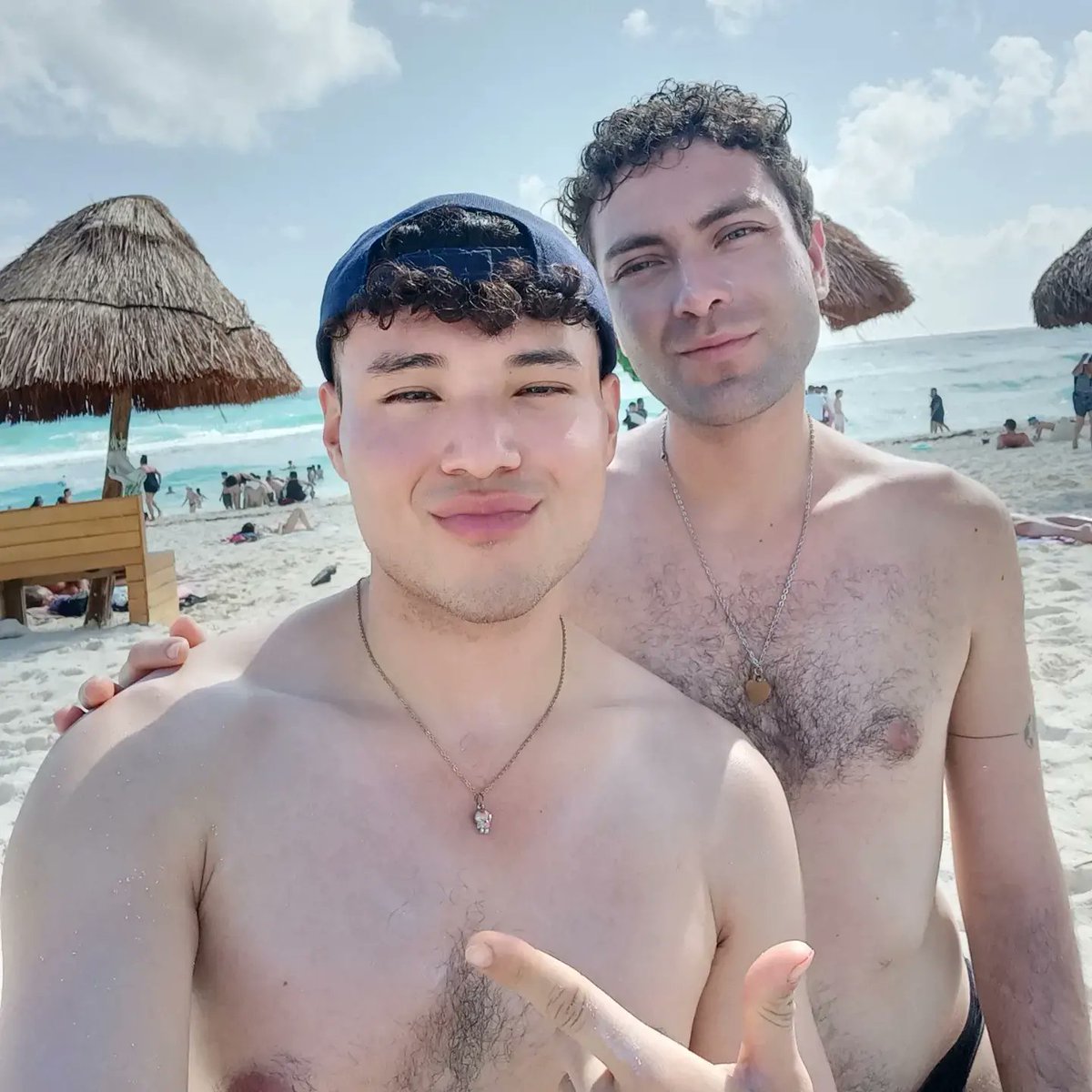 rizosaldoble's tweet photo. Último día en #Cancun 🥵
#pdc #gaypdc https://t.co/2BsQjB4Ivx