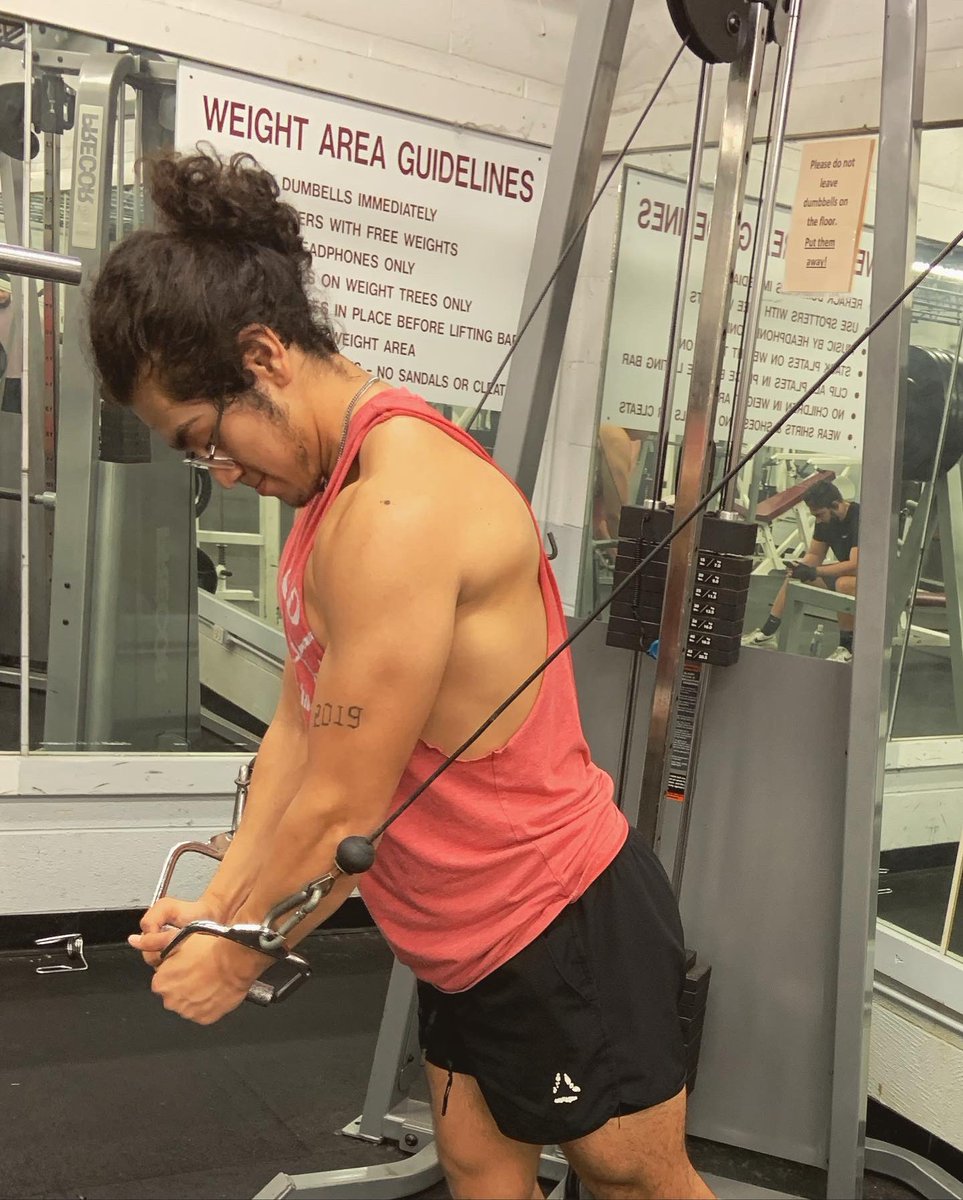 miguelapples's tweet photo. @mxguel.cx is the insta. #gym #gymbro https://t.co/2o2XQyCa6j