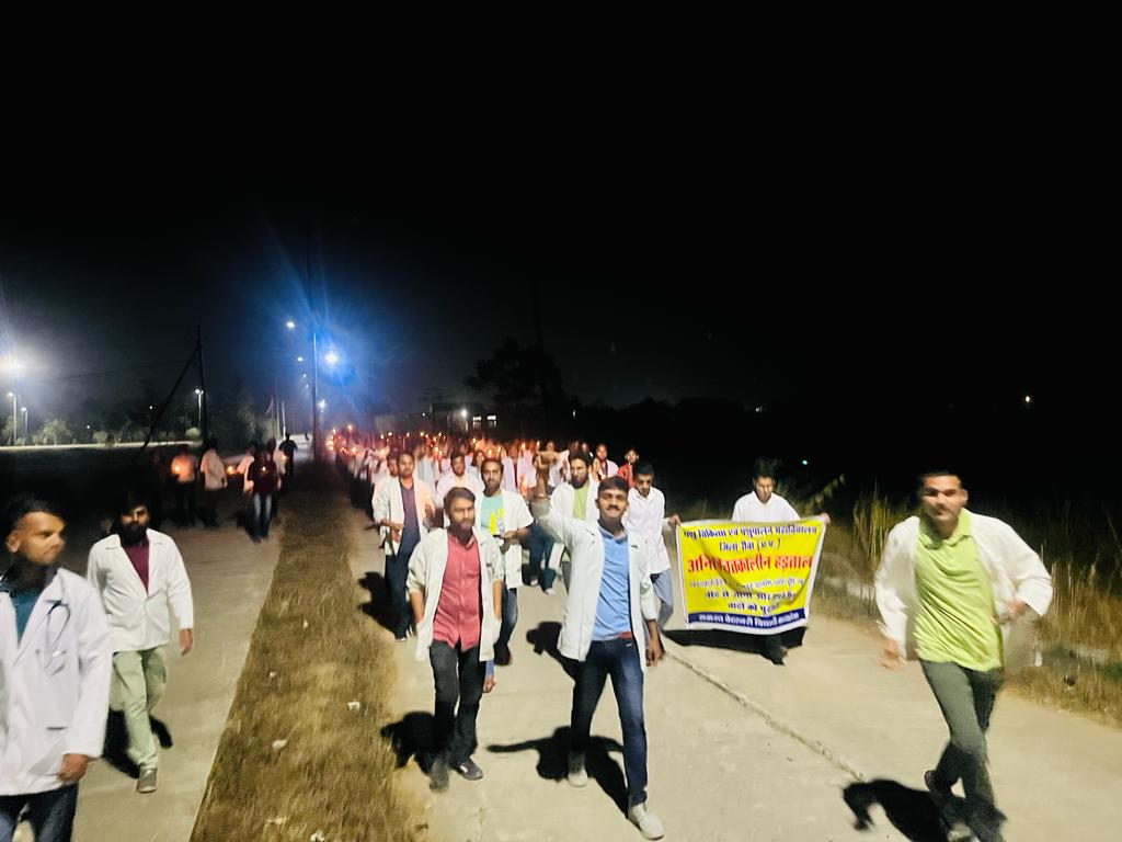 Ankit_patel_VET's tweet photo. Veterinarians kare yahi Pukar....
Stipend ka paisa बढ़ाए sarkar... 
Use hastags
#increaseMpVetStipend
#CREATE_NEW_POSTS
@MLApremsinghBJP
@JagdishDevdaBJP
@ChouhanShivraj
@zeeMPCG
@abplive
@officeofnath
@digvijaya_28 https://t.co/8QKucpOD6h
