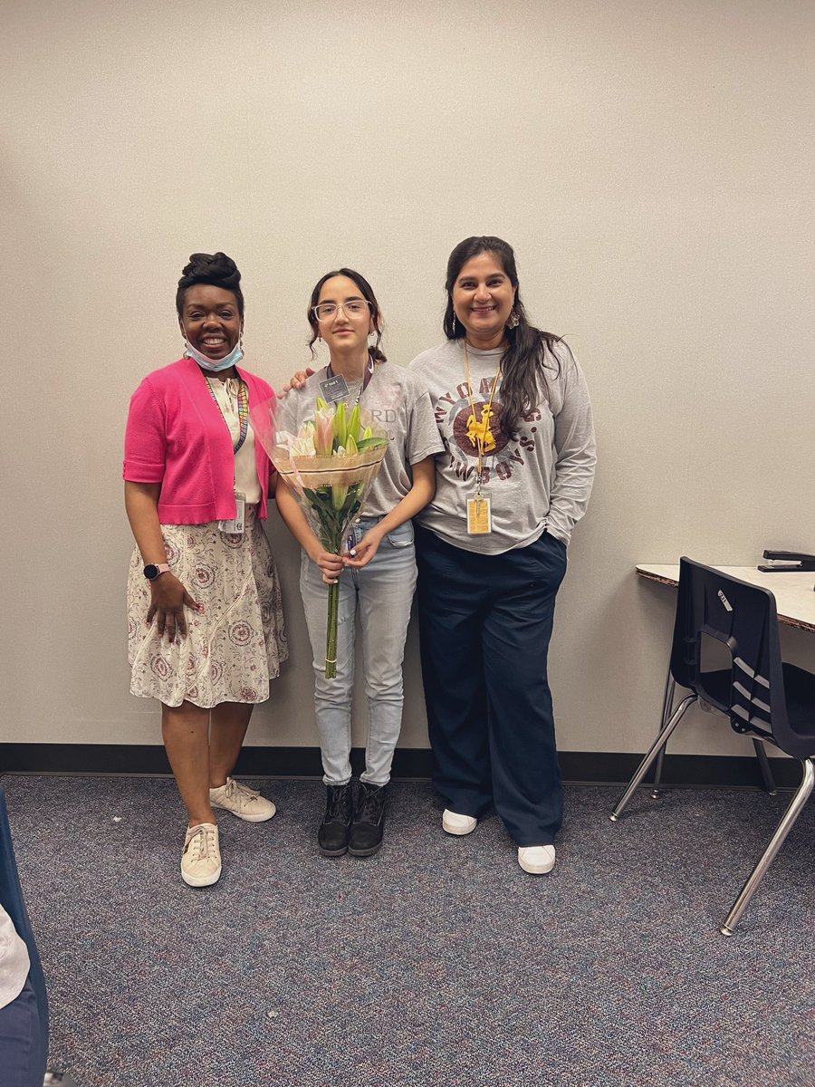 Sabinatbaig's tweet photo. More pictures celebrating Alice Medina Avila!!!! 1st at District Science Fair, 2nd at Regionals, and is state bound! 🥳🥳 We honored her with flowers & a reception during lunch. Dr. Jacob’s also surprised her in her CTE class with Mr. Kimbrough! @OlleMightyOwls @AliefISD #goalice https://t.co/I1POAXpyET