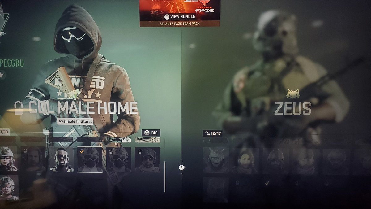 PatrickCommerf2's tweet photo. #ModernWarfare2 what the heck again you guys are messing up I doubt I'm only one to have this happen I've unlocked the ranked skins and now they are locked that doesn't make sense even when been using the skin since unlocked 😑😮‍💨 https://t.co/5W0lo9npst