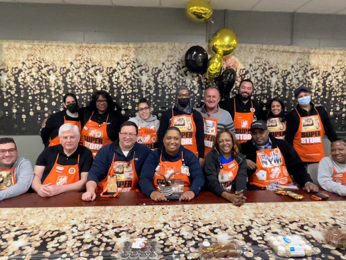 ChaneneF_0915's tweet photo. Proud to be apart of this amazing company. #eagleaward Do good and good will come back!!! 0️⃣9️⃣1️⃣5️⃣ we’re an amazing team!! @TDonnelly921 @BekitaL @Vinnie_Merlo @Alwaystrace1 https://t.co/Nf3E0L6FMA