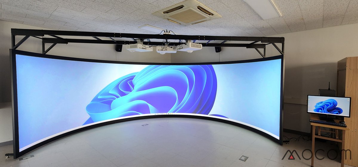 mocomtech's tweet image. 최상급 곡면 프로젝션 스크린으로 몰입감 넘치는 시뮬레이션을 경험해 보세요.  국내에서 경험 많은 기술자들이 만드는 커브드 스크린으로 주름없이 평탄성이 높습니다. 현재  세계 24개국으로 수출 중입니다.

#커브드스크린 #곡면스크린 #메타버스 #비행시뮬레이션