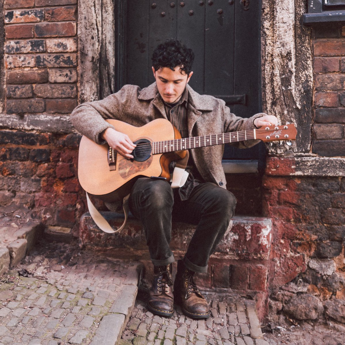 My new song 'Sow &amp; Reap' is out now! Click the following link to listen: ditto.fm/sow-reap 🎶🎸

The music video will be on my YouTube channel later today 👀