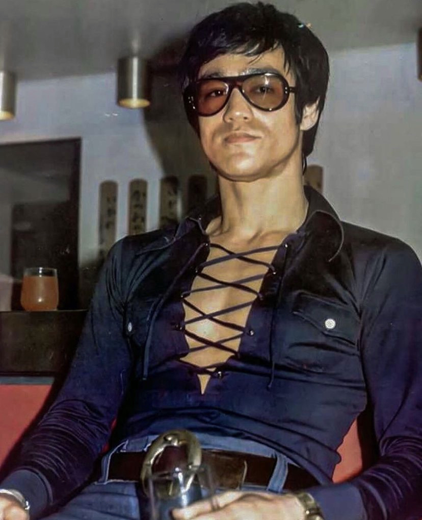 brucelee's tweet photo. "Go toward self-actualization rather than self-image actualization. Search within yourself for honest self-expression." - Bruce Lee https://t.co/nUjVYbGfD5