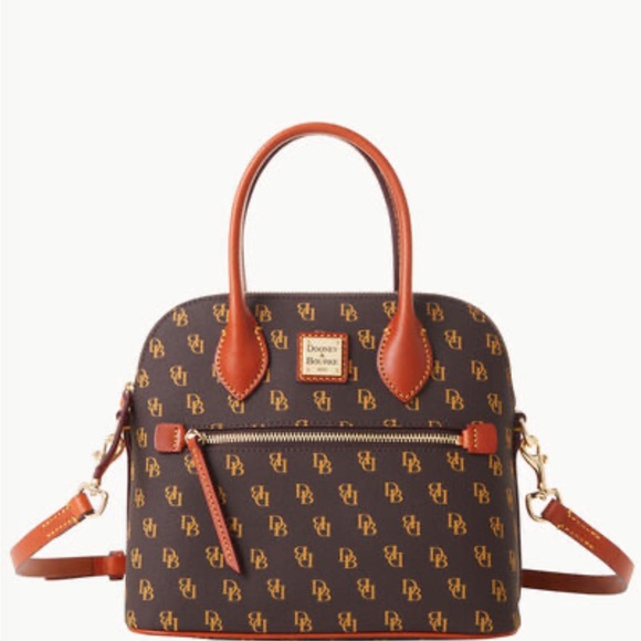 Blingin2DaBank's tweet photo. So good I had to share! Check out all the items I'm loving on @Poshmarkapp #poshmark #fashion #style #shopmycloset #gucci #dooneybourke: https://t.co/773OFfs3Pg https://t.co/S0B4Gswgli