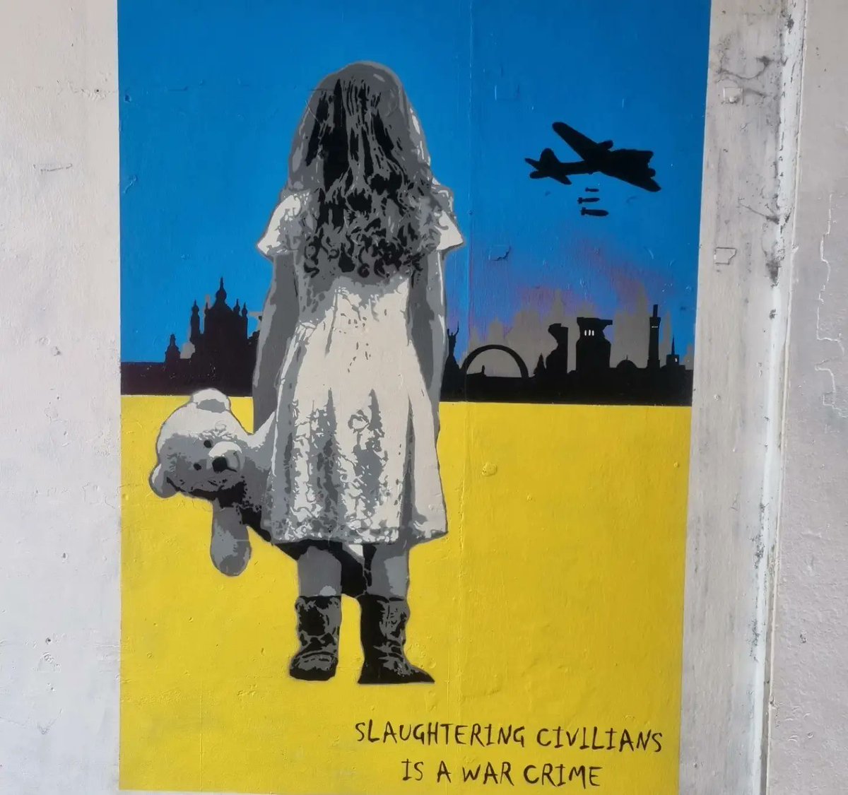 JohnDohArt's tweet photo. Today marks 12 months since the Russian invasion of Ukraine .Here is some of my art that was painted to raise awareness &amp; show support 🇺🇦. @BristolLive @BBCRB
@BristolUkrSoc @Ukraine @PUMA4Ukraine @lee_moran @TristanCorkPost @MyArrse @Upfest @ZelenskyyUa @Plymouth_Live #Ukraine https://t.co/qhy0Uch7nY