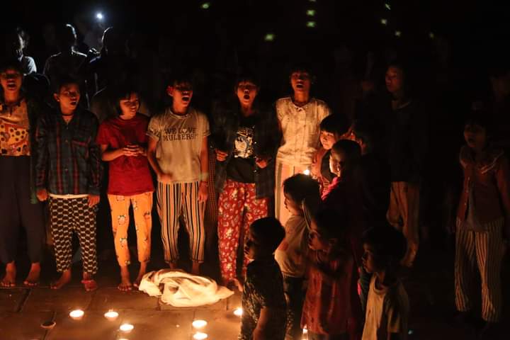 MannShein1's tweet image. Marking 22222 Revolution, MonywaPeople'sStrike Committee &amp;amp; Budalin tsp Students'Union (ABFSU) held an anti-military protest together with a candlelight prayer for the fallen martyrs, in Sagaing's #Budalin tsp, last night.
#HelpMyanmarIDPs
#2023Feb24Coup
#WhatsHappeningInMyanmar