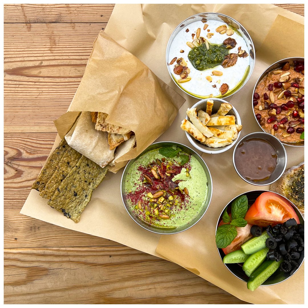 SocialeCafe's tweet image. Breakfast board with all the morning necessities ☀️
صينية الإفطار مع كل ضروريات الصباح☀️
#breakfast #breakfastboard #TahliyaFood #Riyadh #RiyadhRestaurants 
#مقاهي_الرياض #مطاعم_الرياض #شارع_التحلية #فطور #صينية_الإفطار