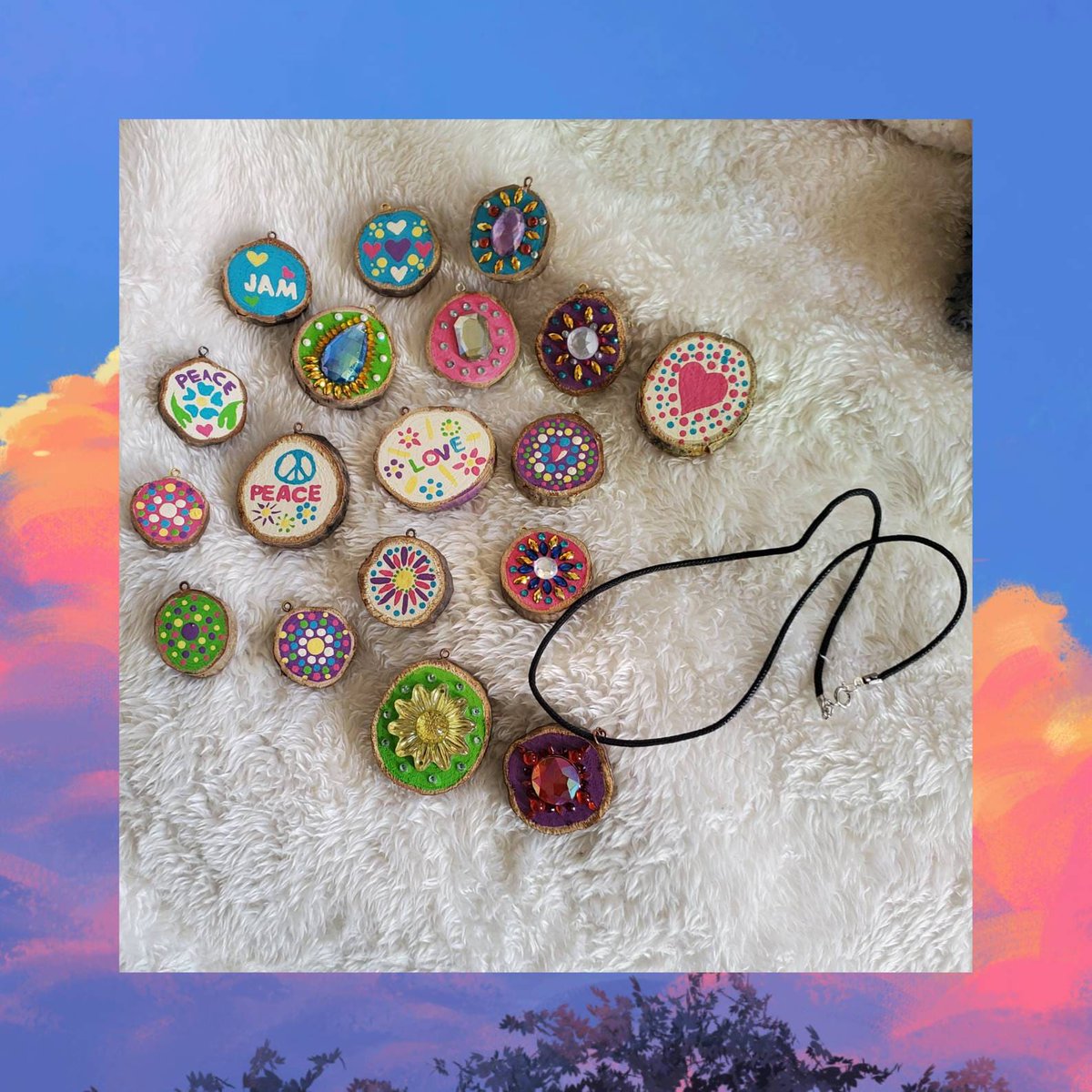 HippyMysticT's tweet photo. Check out the new handmade Sliced Log Pendant with Geometric Patterns! I have been having so much fun making these! 
https://t.co/cFc7waYHfO

Tags: #wood #bohohippie #hippy #boho #uniquegift https://t.co/wtNSyvn167
