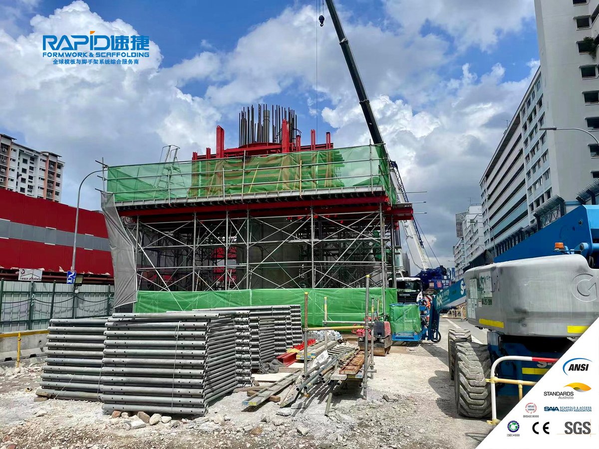 Chinesescaffold's tweet photo. We're thrilled to share that our formwork system was recently used in a major construction project in Singapore! 
Get a free quote from us now!
Website: https://t.co/DfAwjdihaw
Mail: service@rapid-scaffold.com
#RapidScaffolding #scaffolding #scaffold #formwork #Construction https://t.co/1HxrbLkVGn
