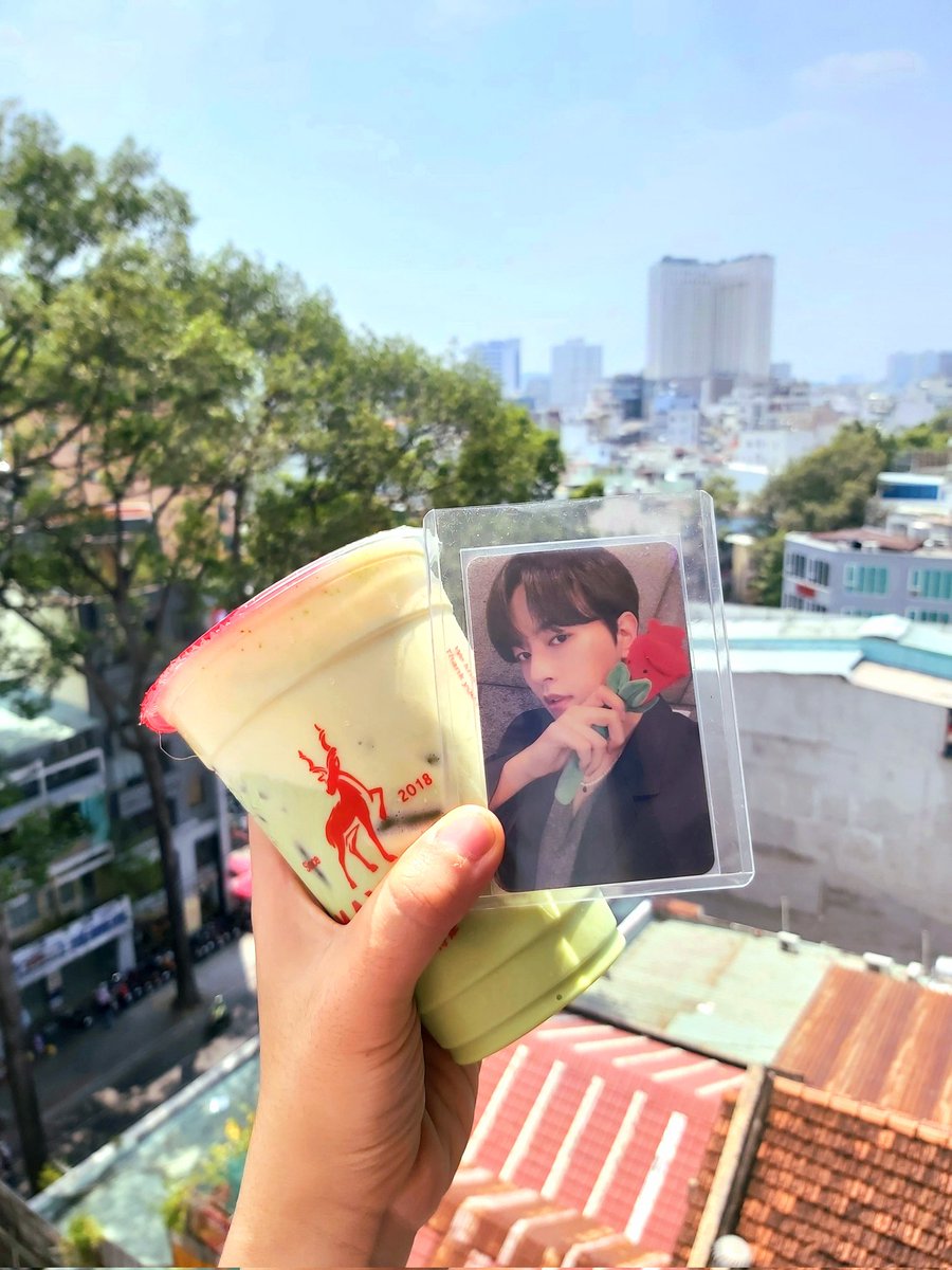 socola090119's tweet photo. LET'S CELEBRATE FOR THIS DAY 💃💐

#RAVN #레이븐
#WelcomeBackRAVN
#Ravn_We_Missed_You
#레이븐_보고싶었어 https://t.co/PLNk2LeovL