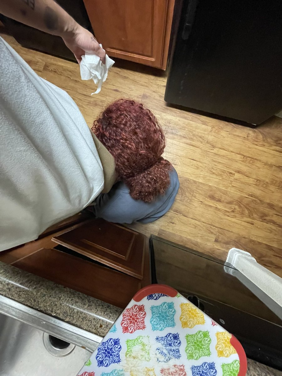 PlaxidTv's tweet photo. Ella es mi novia, parece una garrapata pero es Justo lo que estuve esperando toda la vida y la amo como nunca había amado a nadie, es increíble como da vueltas la vida y te trae alguien que te hace mejor persona y te enseña que el amor existe, merece el cielo y las estrellas❤️ https://t.co/uww2cFDOv7