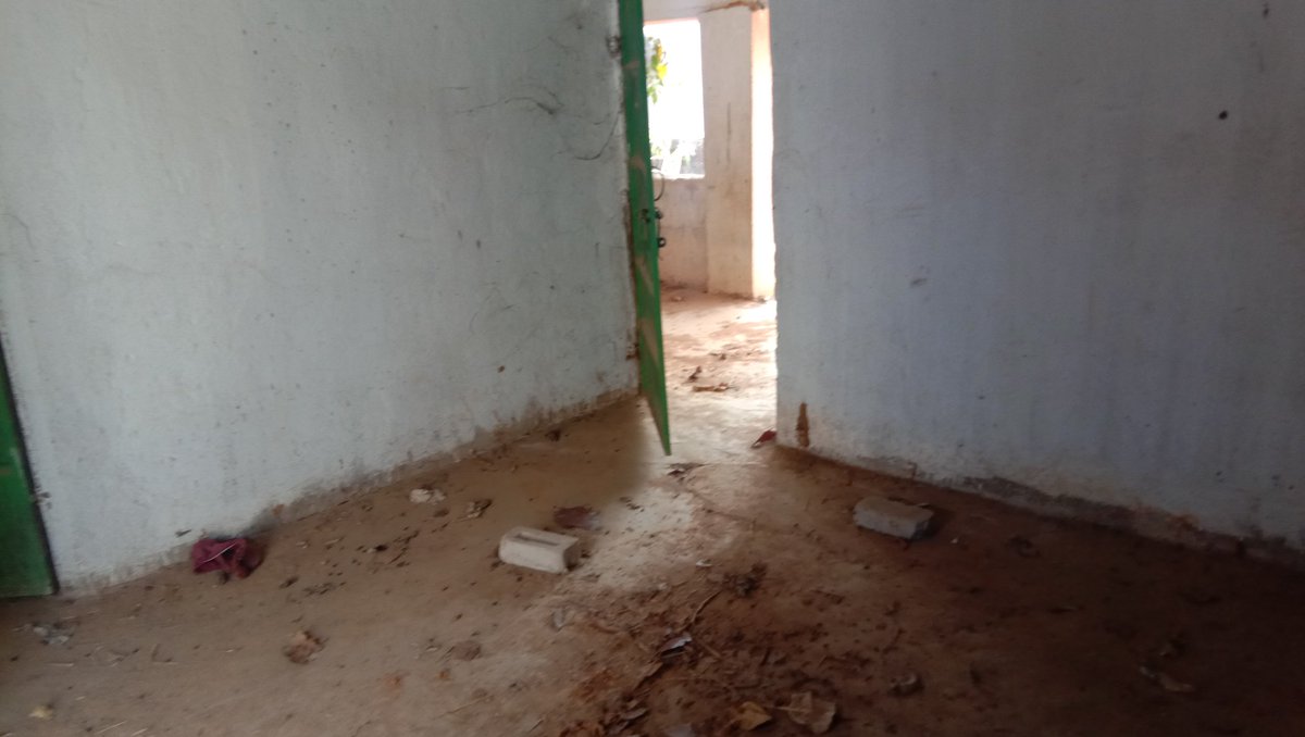 ମାନ୍ଯବର <a href="/CMO_Odisha/">CMO Odisha</a> <a href="/WCDOdisha/">Department of WCD, Government of Odisha</a> <a href="/MinistryWCD/">Ministry of WCD</a> <a href="/DM_Mayurbhanj/">Collector & District Magistrate Mayurbhanj</a> <a href="/MoSarkar5T/">MoSarkar 5T</a> <a href="/Bishweswar_Tudu/">Bishweswar Tudu</a> ଏହା ହେଉଛି ଅଖାପଲାଣ ସ୍ଵାସ୍ଥ୍ଯ ଉପକେନ୍ଦ୍ର ହାତୀଗୋଡା ପଞ୍ଚାୟତ, ଠାକୁରମୁଣ୍ଡା ବ୍ଲକର ଅବସ୍ଥା । ଏଥିରୁ ଜଣା ପଡୁଛି ସ୍ଵାସ୍ଥ୍ଯ ସେବା କେମିତି ଦିଆଯାଉଥିବ । ଆଉ କେତେ ଦିନ ପରେ ମୟୁରଭଞ୍ଜ ଉନ୍ନତିର ପରିବର୍ତ୍ତନ ହେବ ।