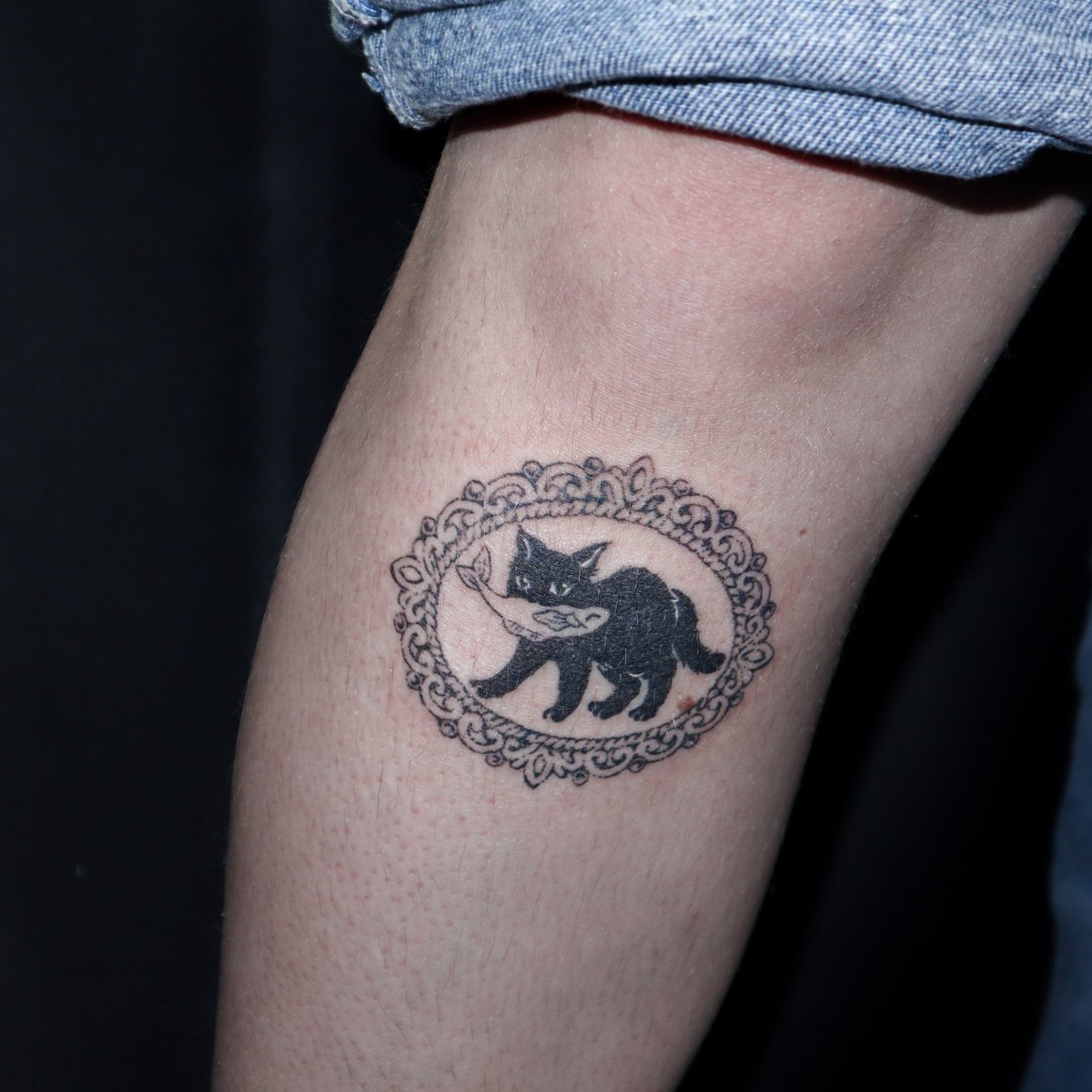 butcherssshop's tweet photo. 엔틱 프레임 속 물고기도둑
Thank you for coming!🐈‍⬛
Only handpoked! https://t.co/nLLpfW0kBt