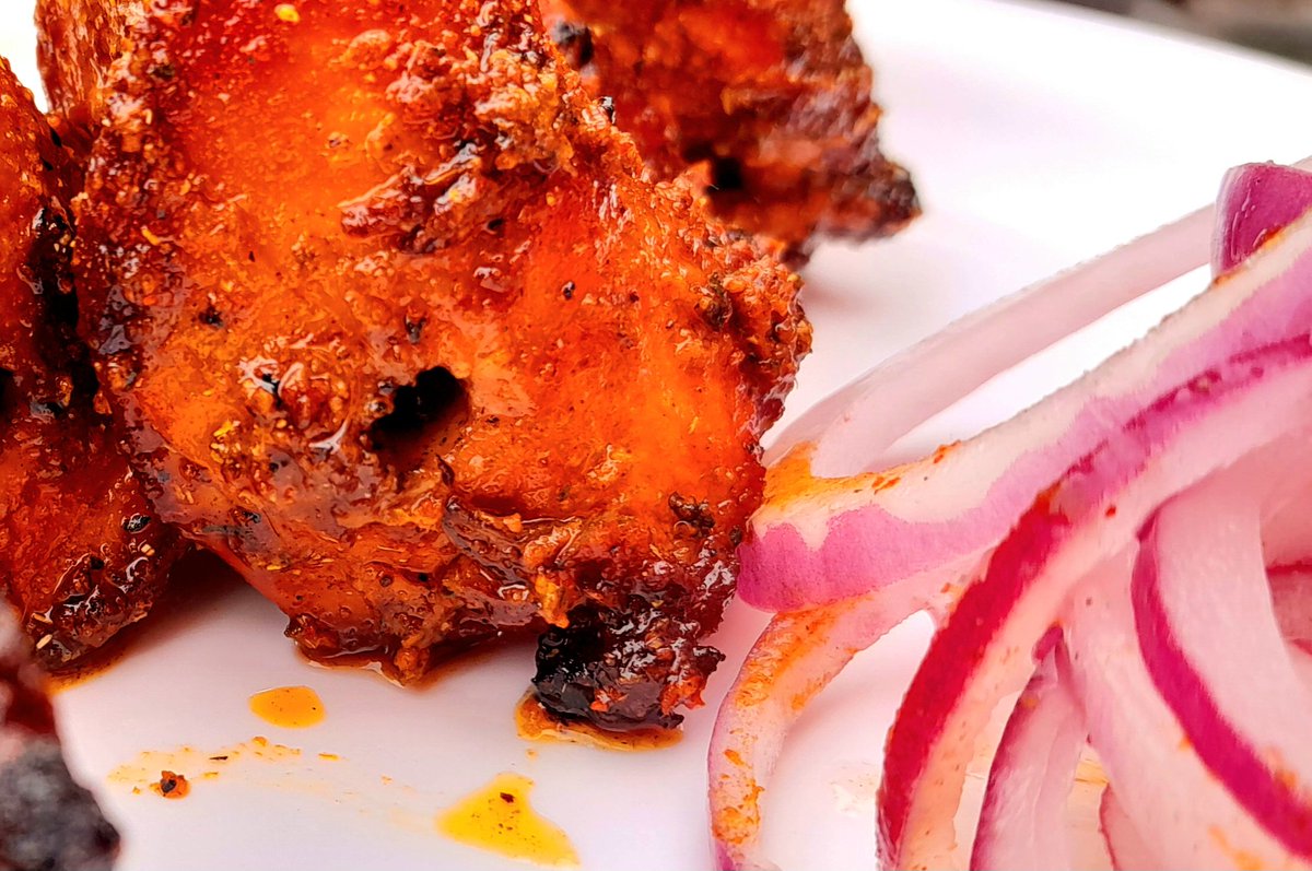 KadirQureshi14's tweet photo. Alhumdulillah
delicious and spicy chicken tikka at our restaurant
@KhanaKhazana @FoodNetwork
@WFP @WholeFoods @Food52 @foodtank @jamieoliver
#QualityRestaurant https://t.co/Lv7rV2S8Y3