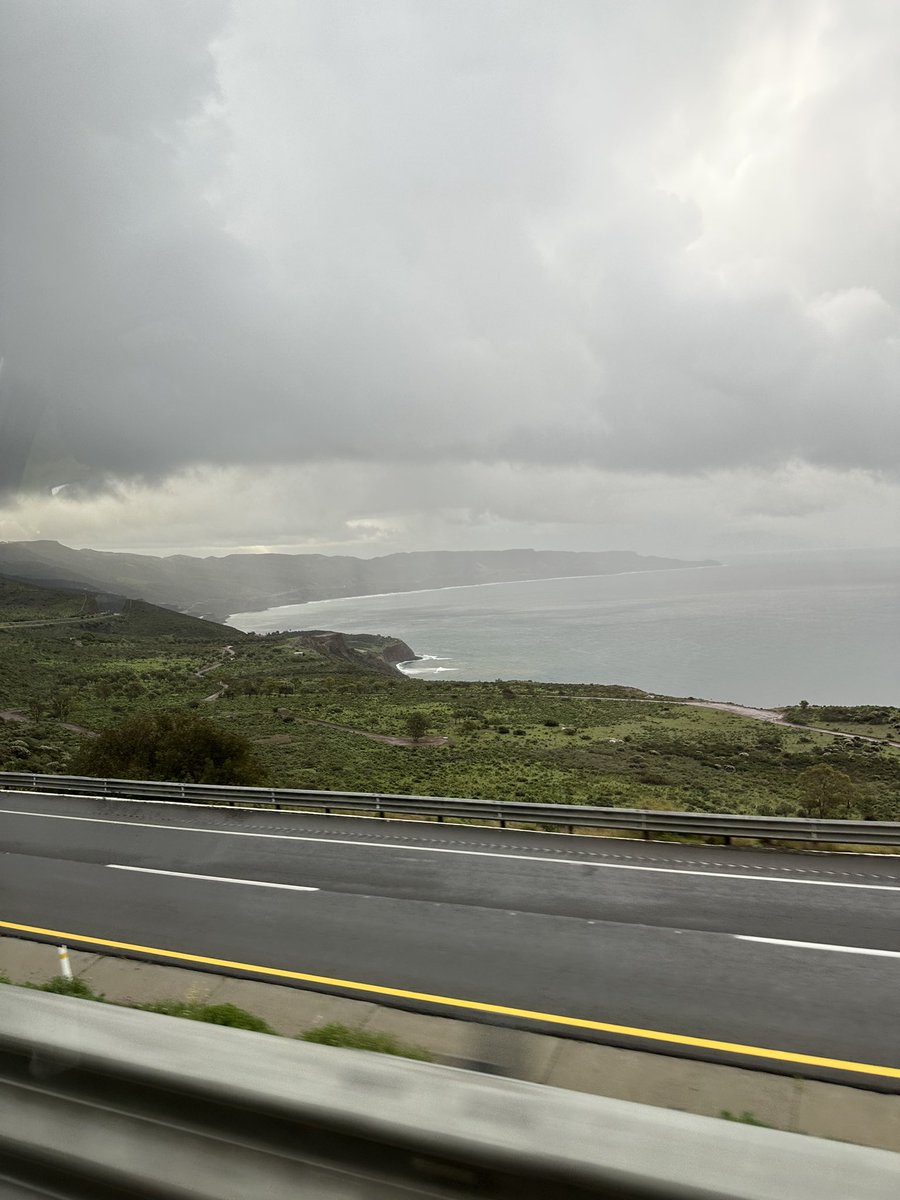 ewehber's tweet photo. En el roadtrip de Tijuana a Guerrero Negro tuvimos lluvia, nieve, sol, vimos el océano pacífico, desierto y el mar de cortés, todo en 9 horas. La Baja es impresionante. https://t.co/r9EFwkmzPS