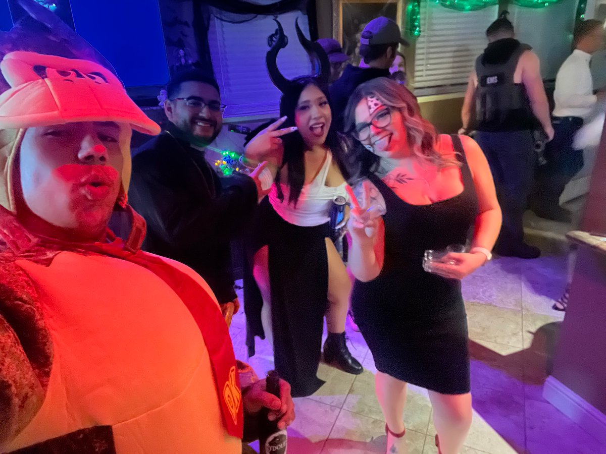 Blockxbusta's tweet photo. I’m always happy. Limit social media consumption. Love y’all. https://t.co/eEbWae6Zxt
