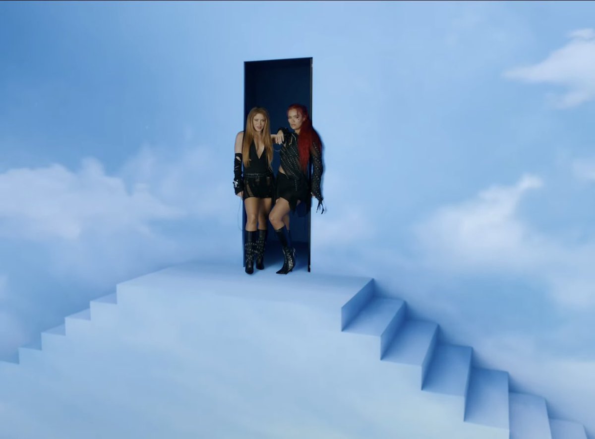 Carolina Giraldo Navarro y Shakira Isabel Mebarak, no barrieron, trapearon, acabaron, destruyeron a Pique, a Anuel, a tu ex, al de todas. Se cancela la religión católica se abre la de estas diosas #TQG #Shakira #KarolG